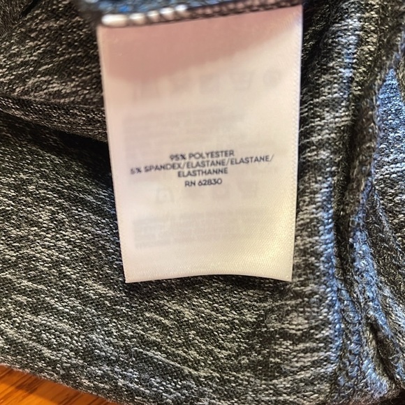 Lands’ End 2X weathered grey gently rounded hem sleeveless tank medium weight - Picture 6 of 7